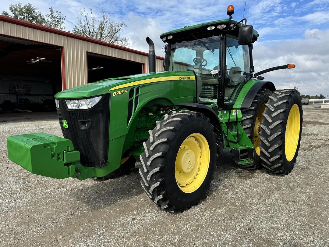 Image of John Deere 8285R Primary image