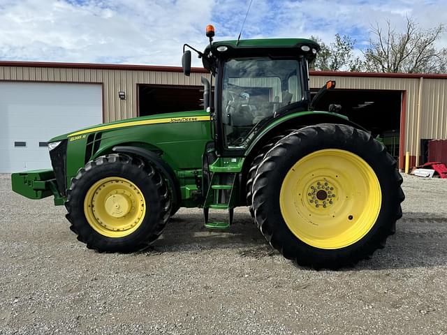 Image of John Deere 8285R equipment image 4