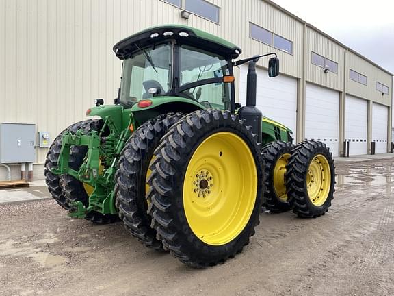 Image of John Deere 8285R equipment image 4