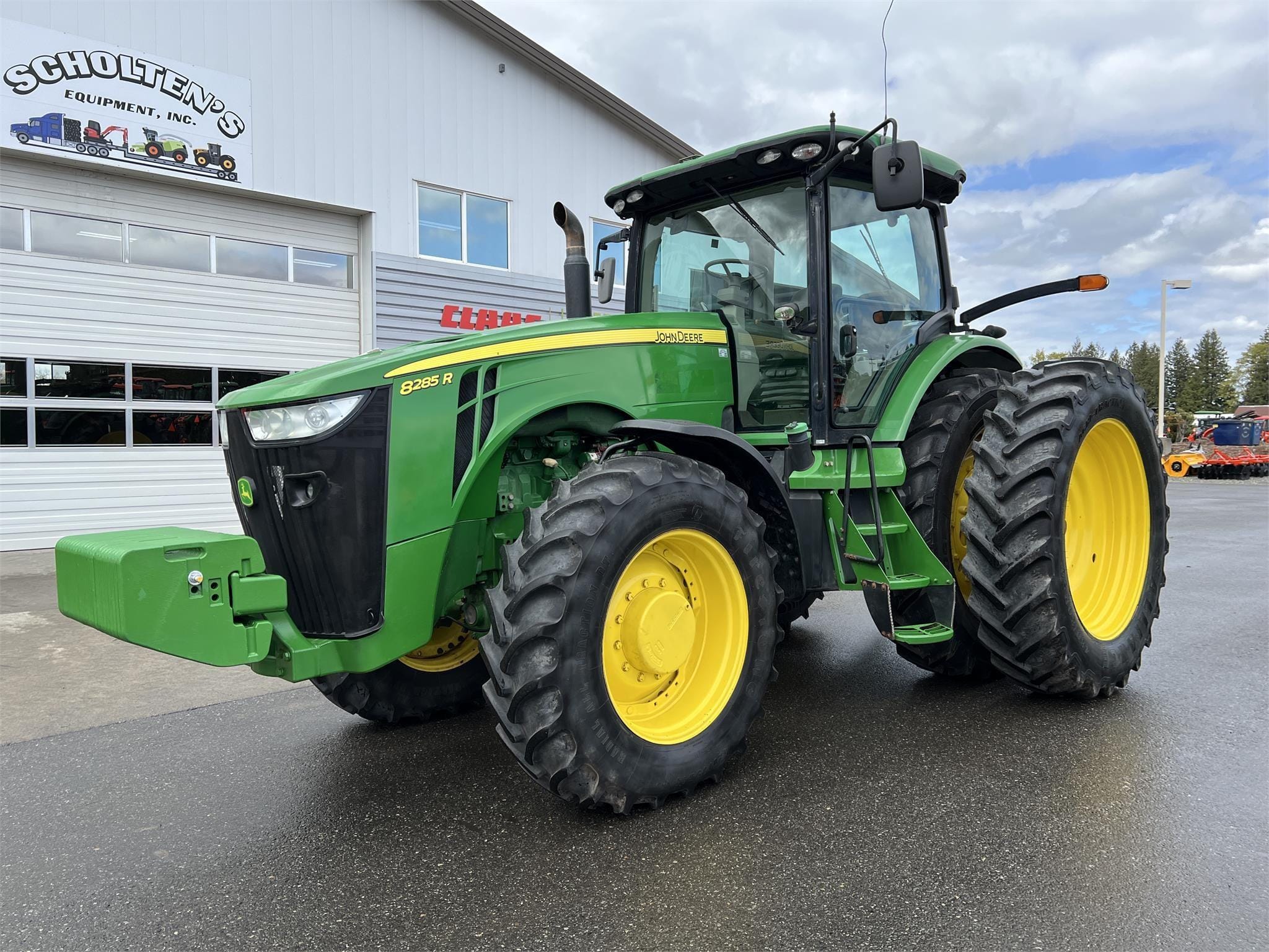 2013 John Deere 8285R Equipment Image0