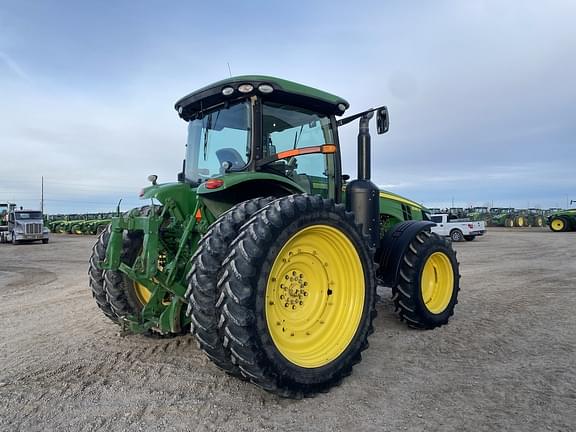 Image of John Deere 8285R equipment image 4