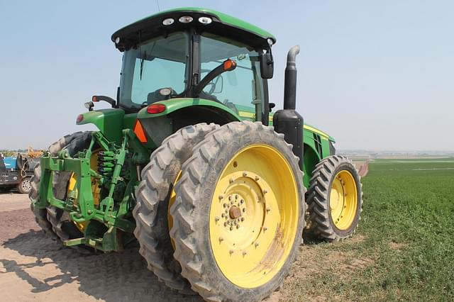 Image of John Deere 8285R equipment image 4