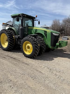 2013 John Deere 8285R Image