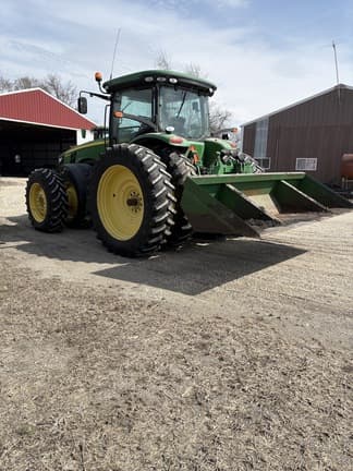 Image of John Deere 8285R equipment image 2