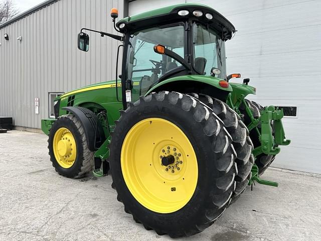 Image of John Deere 8285R equipment image 4