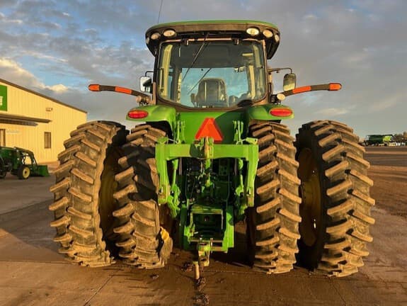 Image of John Deere 8285R equipment image 4