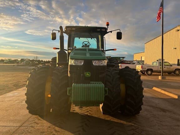 Image of John Deere 8285R equipment image 3