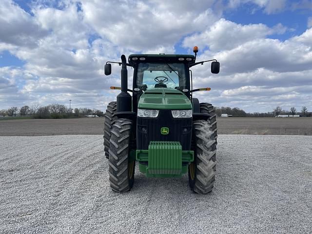 Image of John Deere 8285R equipment image 1