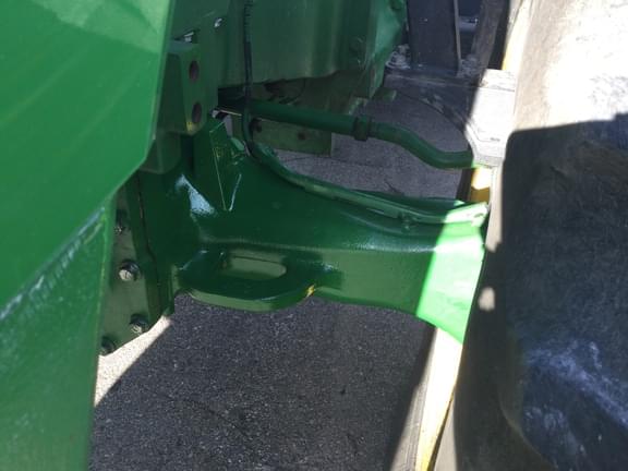 Image of John Deere 8285R equipment image 1