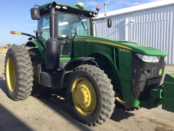 2013 John Deere 8285R Equipment Image0