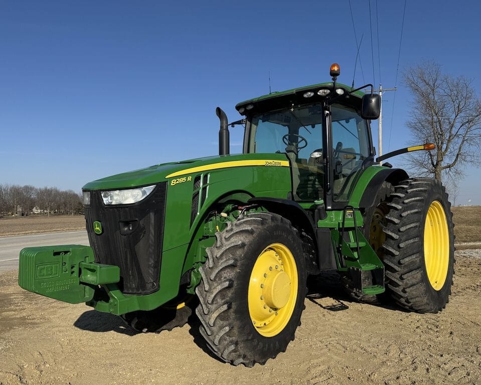 Main image John Deere 8285R