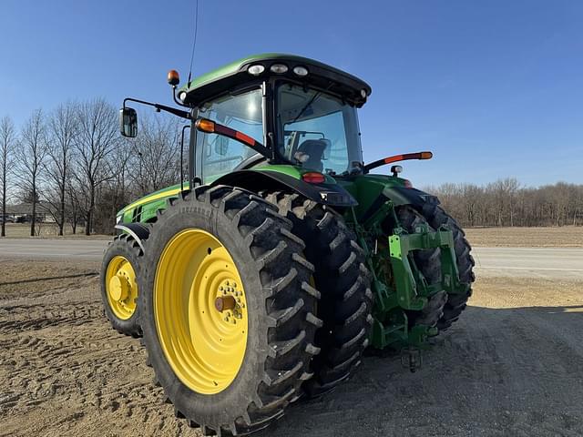 Image of John Deere 8285R equipment image 3