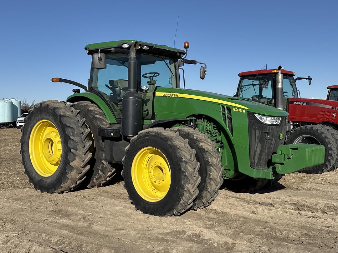 Image of John Deere 8285R Primary image