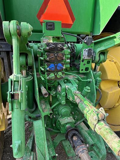 Image of John Deere 8285R equipment image 3