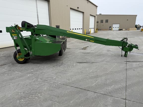 Image of John Deere 830 equipment image 1