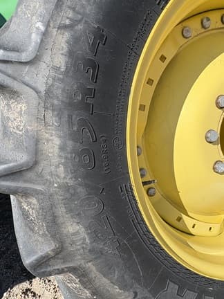 Image of John Deere 8310R equipment image 1