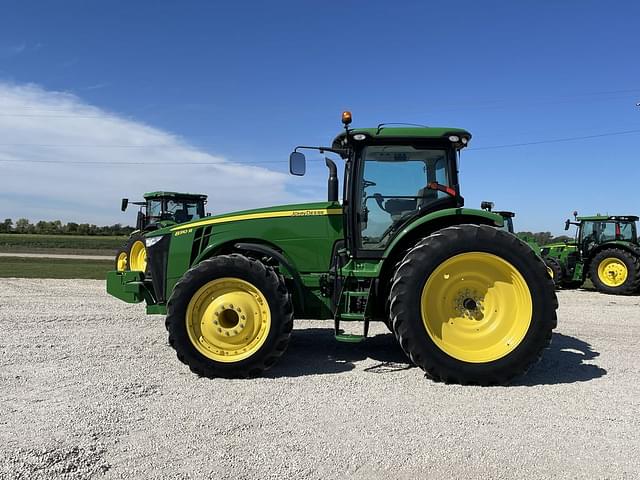 Image of John Deere 8310R equipment image 1