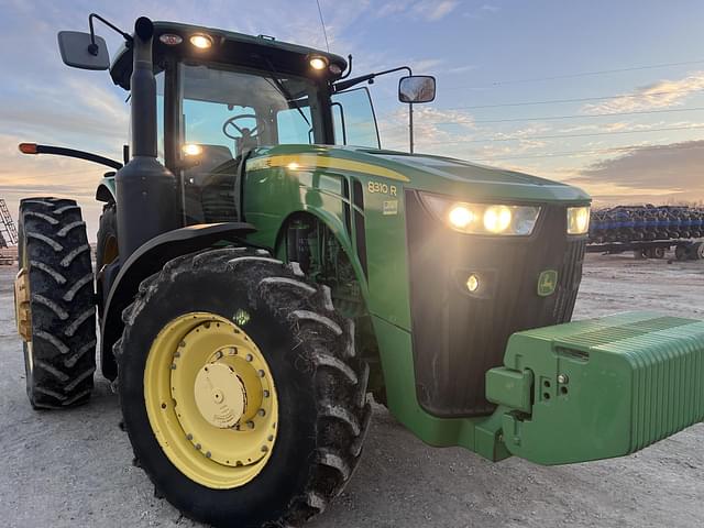 Image of John Deere 8310R equipment image 1