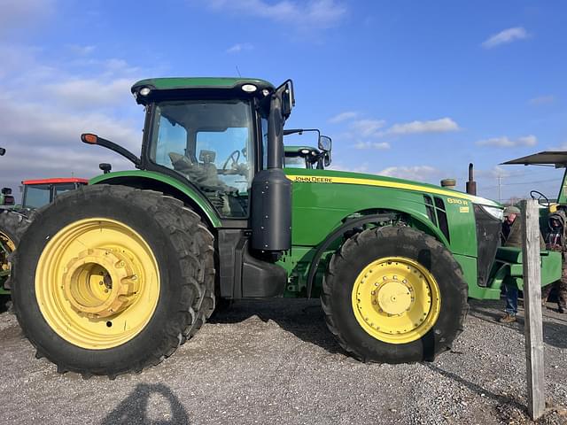 Image of John Deere 8310R equipment image 2