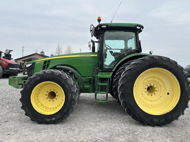 Image of John Deere 8310R equipment image 2