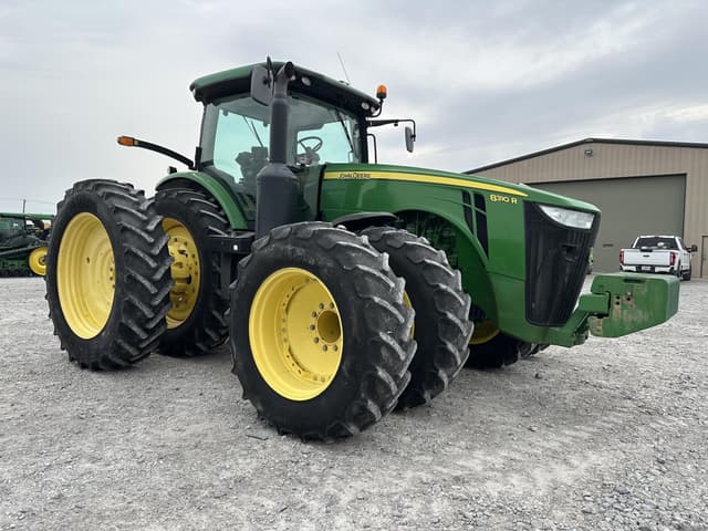 Image of John Deere 8310R equipment image 1