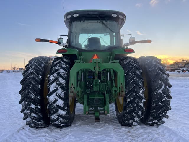 Image of John Deere 8310R equipment image 3