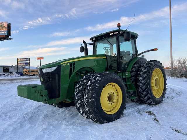 Image of John Deere 8310R equipment image 4