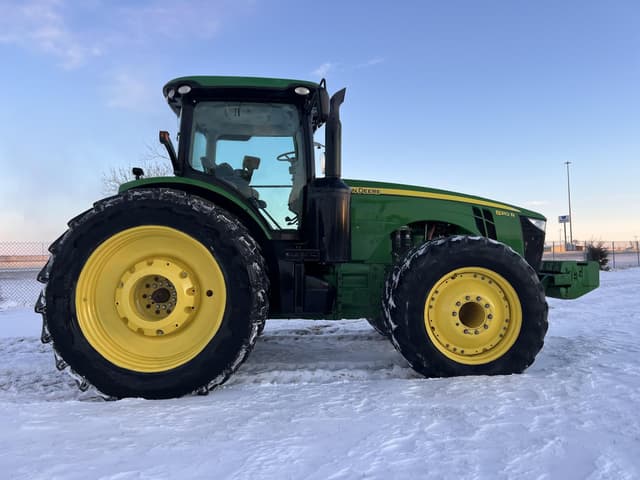 Image of John Deere 8310R equipment image 1