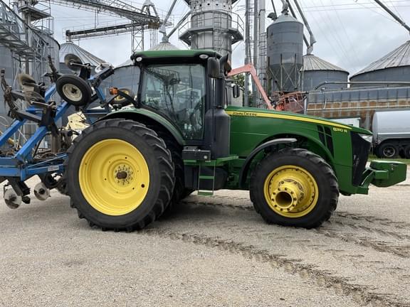 Image of John Deere 8310R equipment image 2