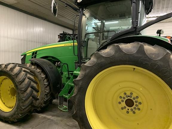 Image of John Deere 8310R equipment image 2