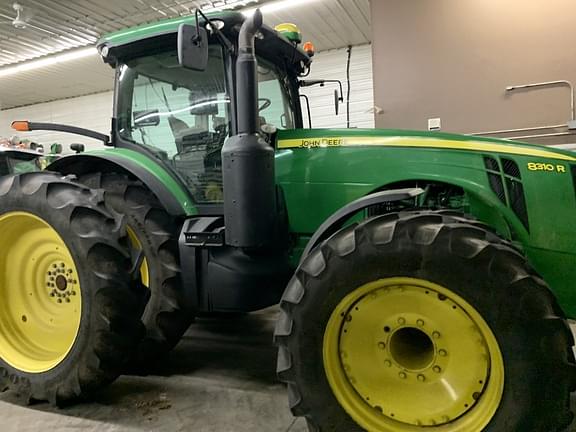 Image of John Deere 8310R equipment image 4
