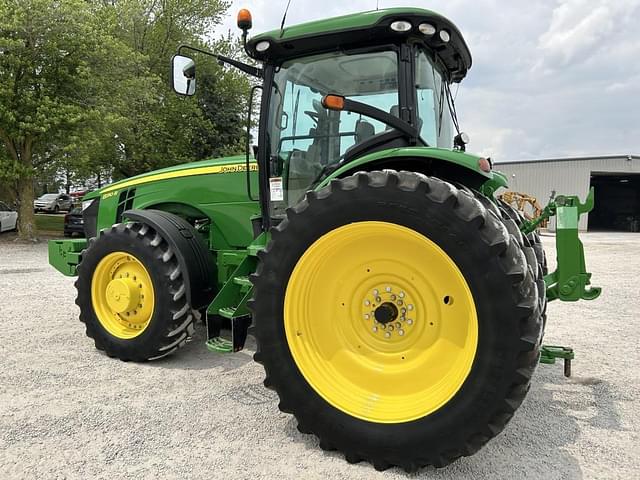 Image of John Deere 8310R equipment image 4