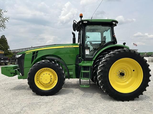 Image of John Deere 8310R equipment image 2