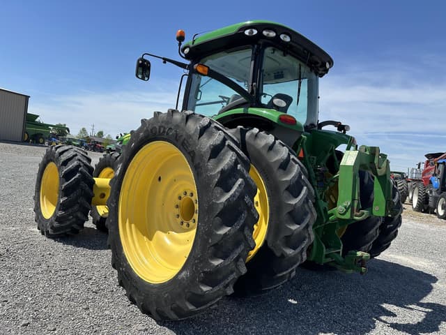 Image of John Deere 8310R equipment image 4