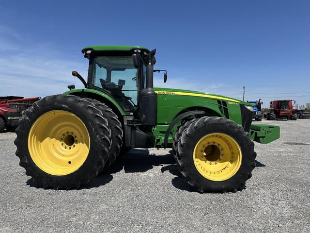 Image of John Deere 8310R equipment image 3
