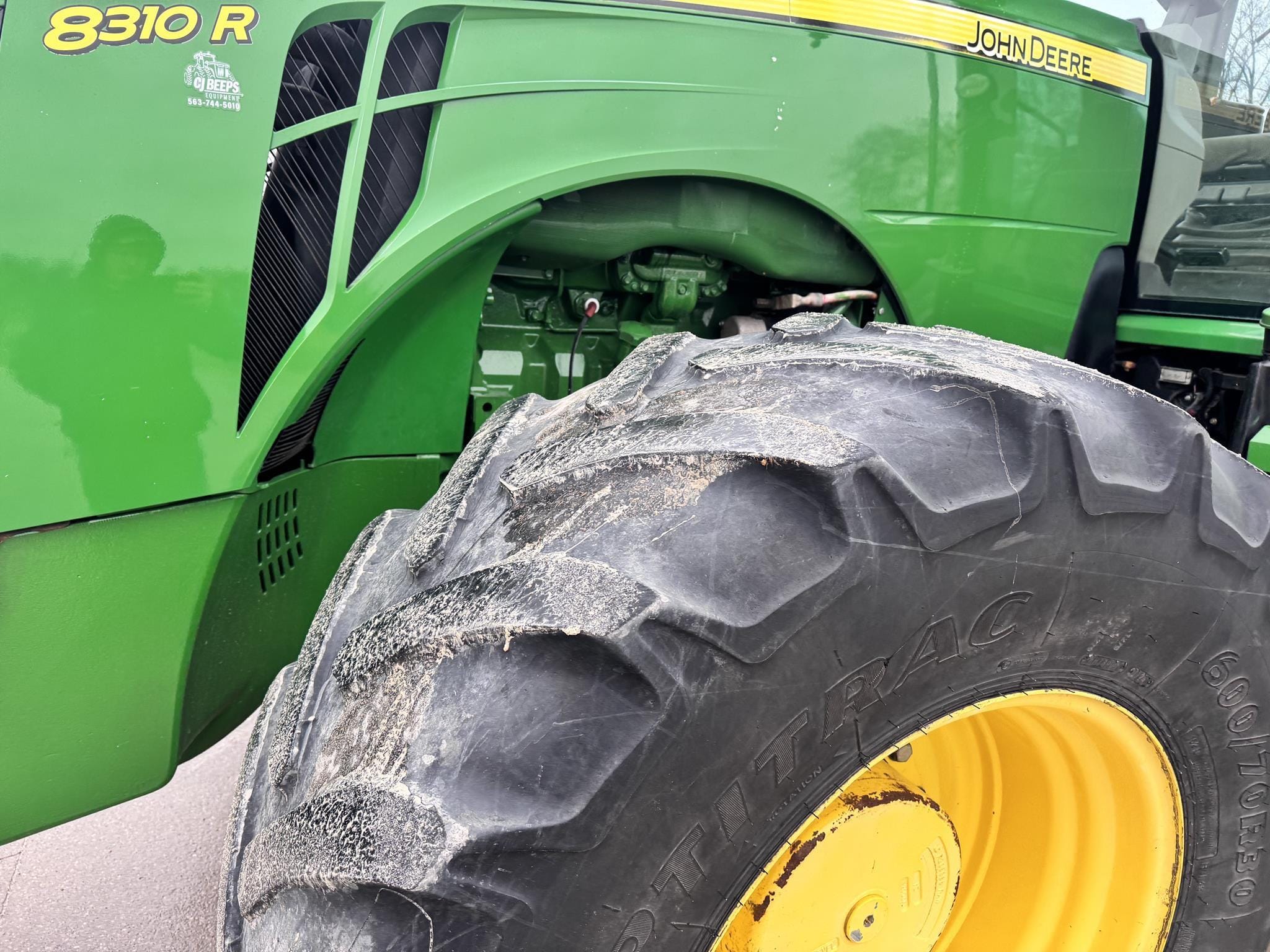 2013 John Deere 8310R Equipment Image0