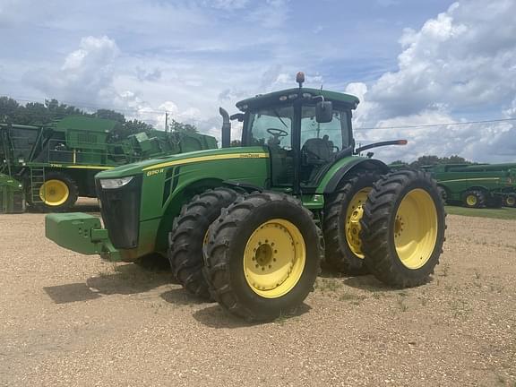 Image of John Deere 8310R equipment image 4