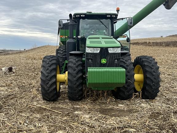 Image of John Deere 8310R equipment image 3