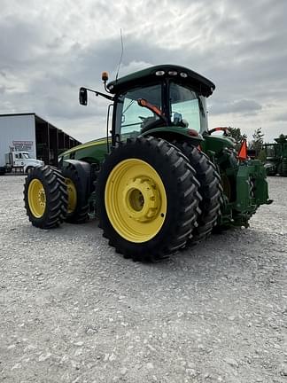 Image of John Deere 8310R equipment image 4