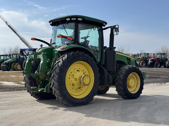 Image of John Deere 8310R equipment image 4