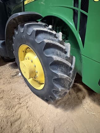 Image of John Deere 8310R equipment image 2