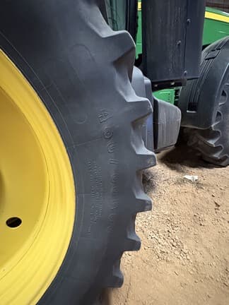 Image of John Deere 8310R equipment image 4