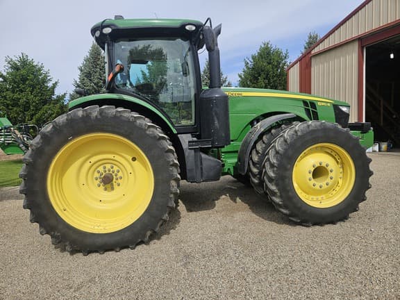 Image of John Deere 8310R equipment image 4