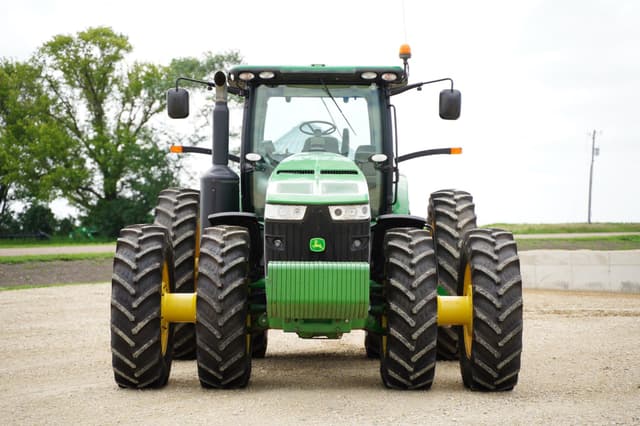 Image of John Deere 8310R equipment image 1