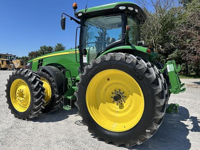 Image of John Deere 8310R equipment image 4