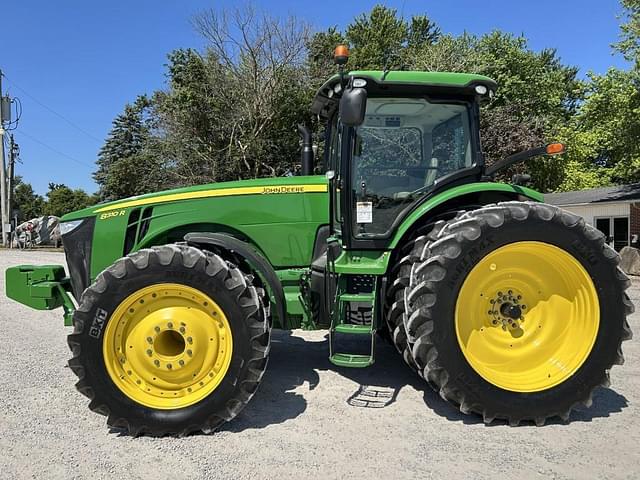Image of John Deere 8310R equipment image 2