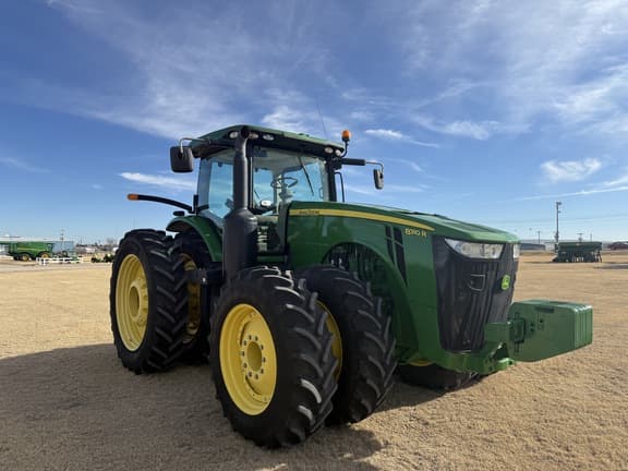 Image of John Deere 8310R equipment image 3