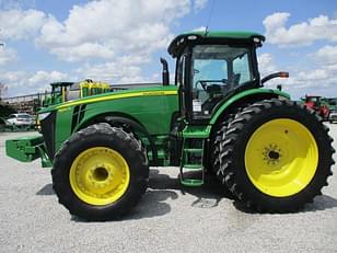 Main image John Deere 8310R 3