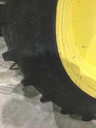 Image of John Deere 8310R equipment image 4