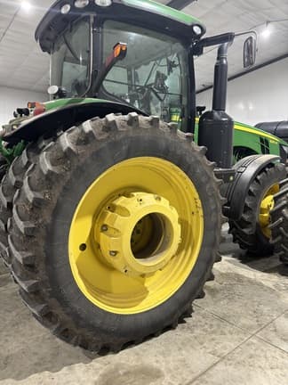 Image of John Deere 8310R equipment image 3